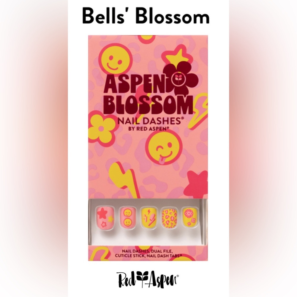 Red Aspen Petite Nail Dashes
Bells’ Blossom square shiny designs b6y